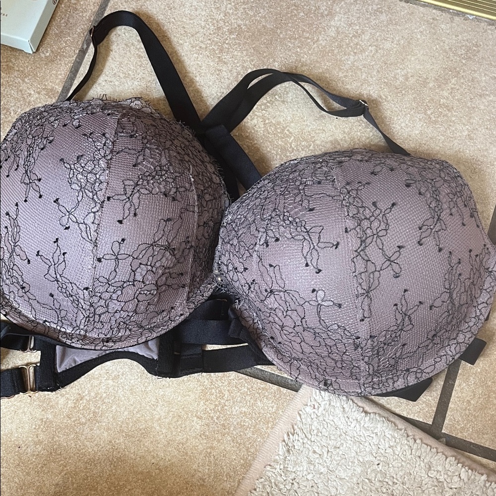 Victoria's Secret Black and Gold Bra